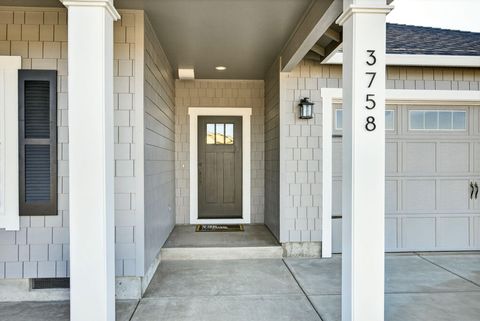 Tiny photo for 3758 Carlin Drive, Medford, OR 97504 (MLS # 220214320)