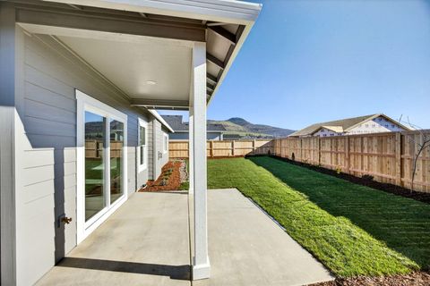 Tiny photo for 3758 Carlin Drive, Medford, OR 97504 (MLS # 220214320)