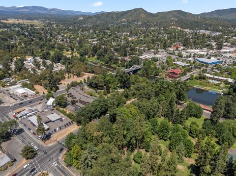 Tiny photo for 115 Rogue River Highway #APT 307, Grants Pass, OR 97527 (MLS # 220220045)