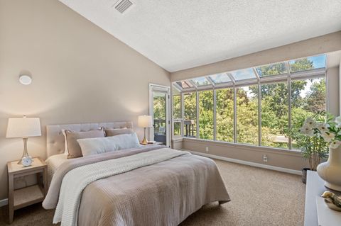 Tiny photo for 115 Rogue River Highway #APT 307, Grants Pass, OR 97527 (MLS # 220220045)