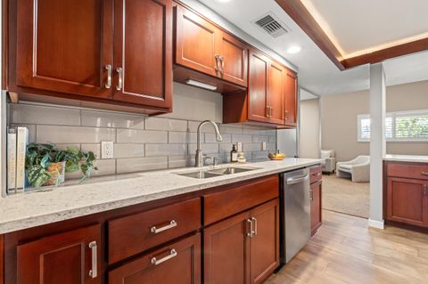 Tiny photo for 115 Rogue River Highway #APT 307, Grants Pass, OR 97527 (MLS # 220220045)