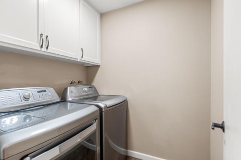 Tiny photo for 115 Rogue River Highway #APT 307, Grants Pass, OR 97527 (MLS # 220220045)