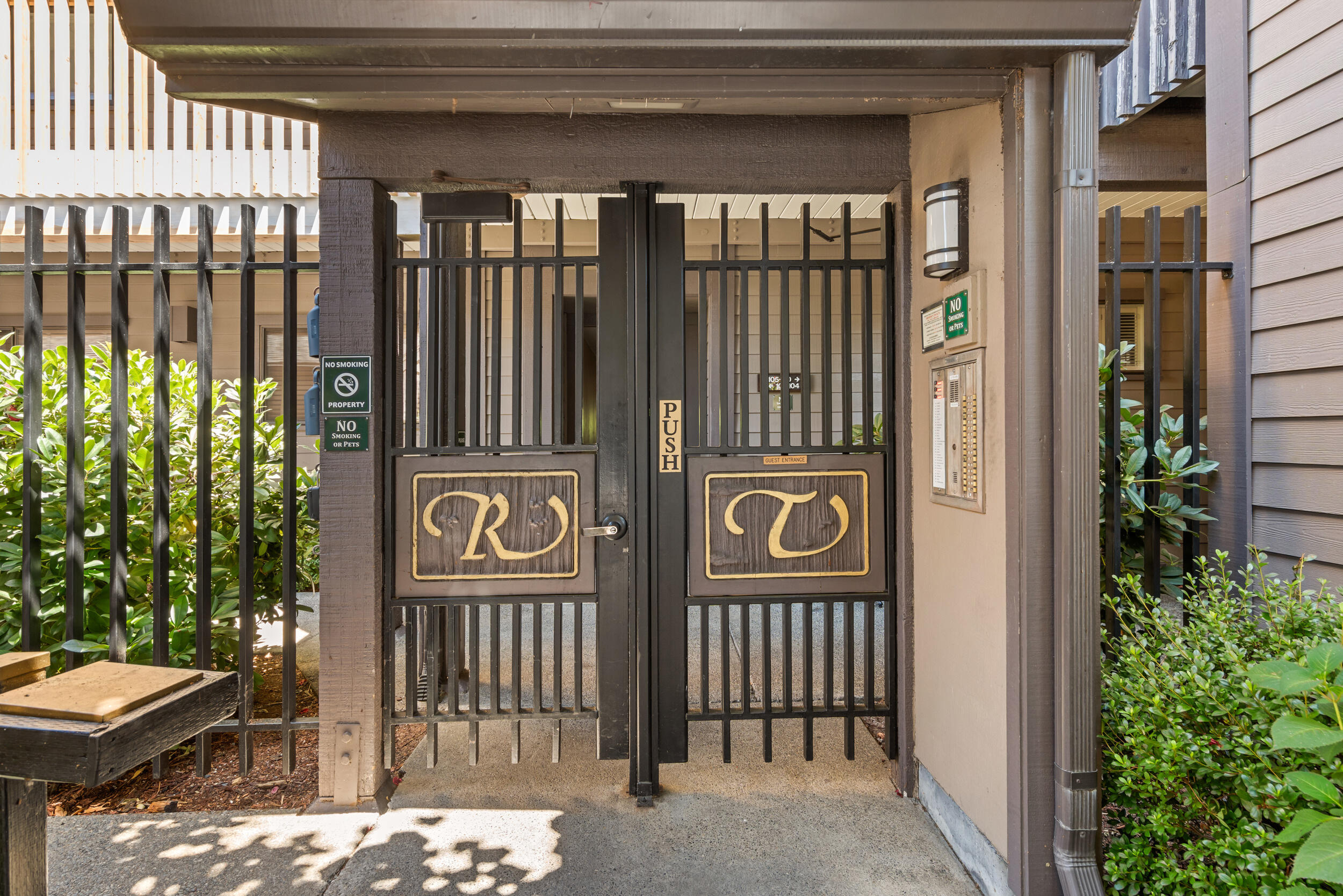 115 Rogue River Highway APT 307