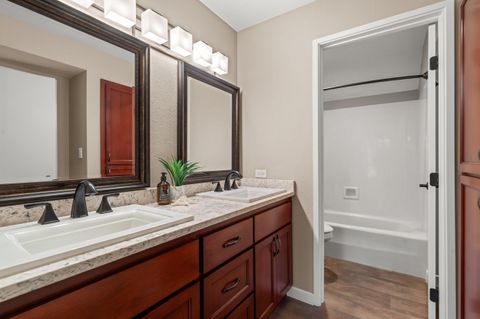 Tiny photo for 115 Rogue River Highway #APT 307, Grants Pass, OR 97527 (MLS # 220220045)