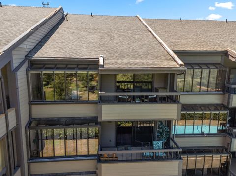 Tiny photo for 115 Rogue River Highway #APT 307, Grants Pass, OR 97527 (MLS # 220220045)