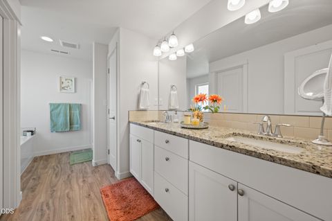 Tiny photo for 3496 NW 9th Lane, Redmond, OR 97756 (MLS # 220223553)