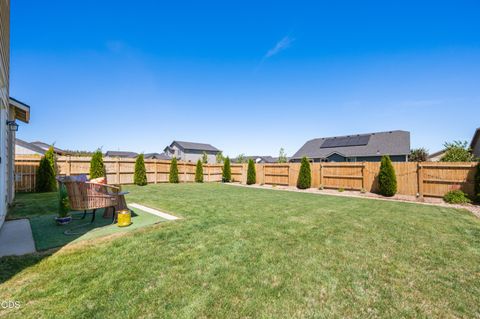 Tiny photo for 3496 NW 9th Lane, Redmond, OR 97756 (MLS # 220223553)