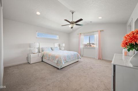 Tiny photo for 3496 NW 9th Lane, Redmond, OR 97756 (MLS # 220223553)