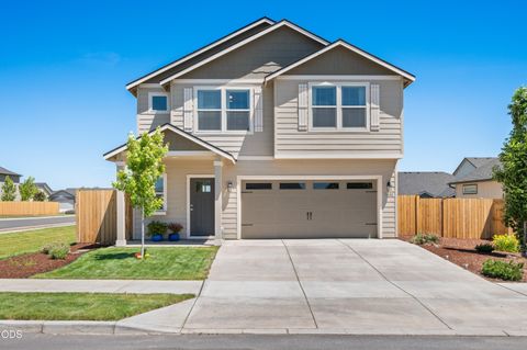 Photo of 3496 NW 9th Lane, Redmond, OR 97756 (MLS # 220223553)