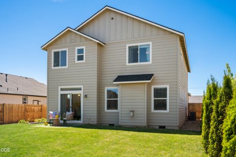 Tiny photo for 3496 NW 9th Lane, Redmond, OR 97756 (MLS # 220223553)