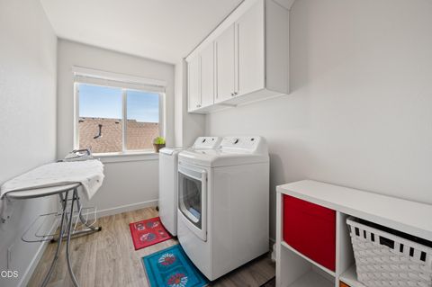 Tiny photo for 3496 NW 9th Lane, Redmond, OR 97756 (MLS # 220223553)