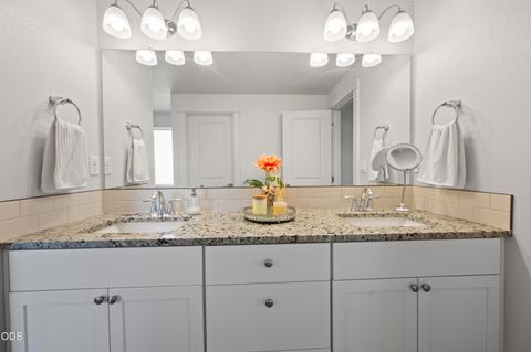 Tiny photo for 3496 NW 9th Lane, Redmond, OR 97756 (MLS # 220223553)