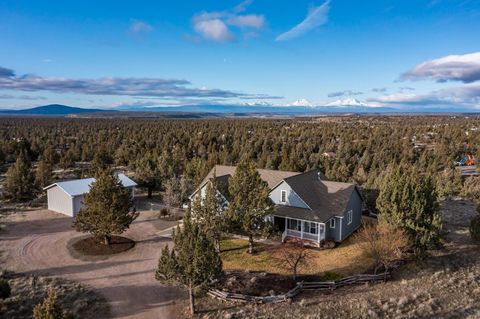 Photo of 17040 SW Steelhead Road, Terrebonne, OR 97760 (MLS # 220217117)
