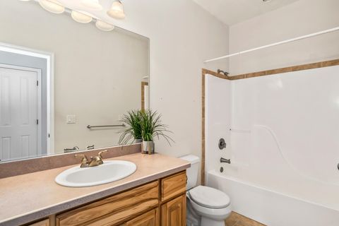 Tiny photo for 17040 SW Steelhead Road, Terrebonne, OR 97760 (MLS # 220217117)