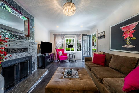 Tiny photo for 215 S 4th Street, Jacksonville, OR 97530 (MLS # 220224076)