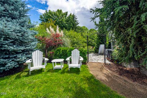 Tiny photo for 215 S 4th Street, Jacksonville, OR 97530 (MLS # 220224076)