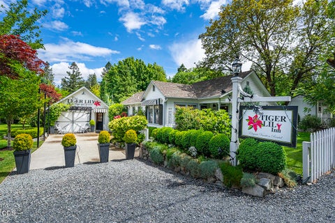 Tiny photo for 215 S 4th Street, Jacksonville, OR 97530 (MLS # 220224076)