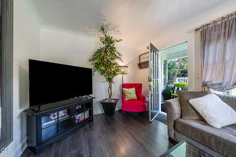 Tiny photo for 215 S 4th Street, Jacksonville, OR 97530 (MLS # 220224076)