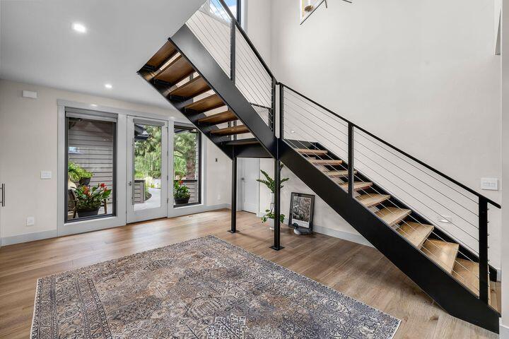 Broken Top - Residential