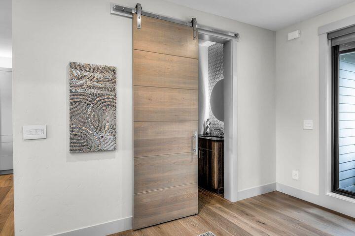 Broken Top - Residential