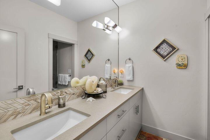 Broken Top - Residential