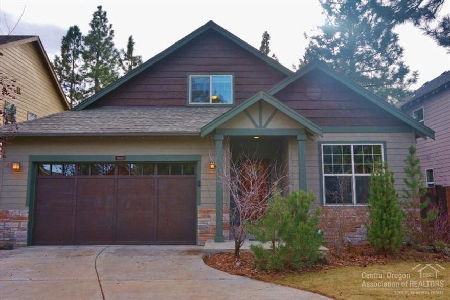 You will love this versatile floor plan offering 3 bedrooms & 2 bathrooms all on the main level with an upstairs bonus room or 4th bedroom above the garage. Hardwood flooring and all appliances included in the spacious kitchen and both bathrooms showcase granite countertops, travertine floors, and large soaking tubs. The South facing back yard is fully fenced and includes a relaxing hot tub. Pheasant Run is a great SW neighborhood just a few blocks from Pine Ridge Elementary. Don't miss this one!