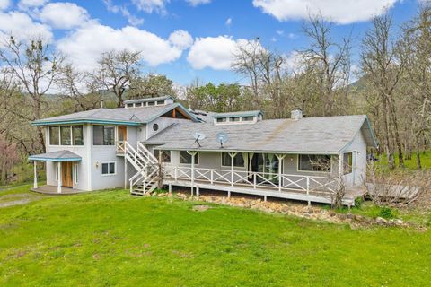 13645 E Evans Creek Road Rogue River OR 97537