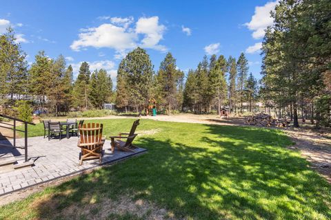 Tiny photo for 16092 Snowberry Lane, La Pine, OR 97739 (MLS # 220215709)