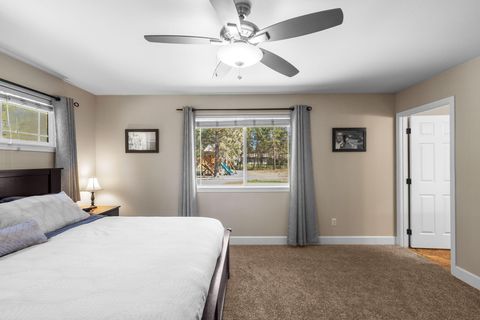 Tiny photo for 16092 Snowberry Lane, La Pine, OR 97739 (MLS # 220215709)