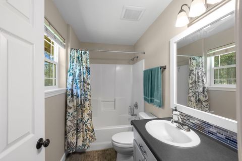 Tiny photo for 16092 Snowberry Lane, La Pine, OR 97739 (MLS # 220215709)