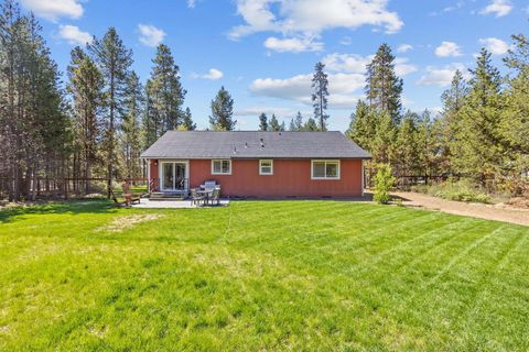 Tiny photo for 16092 Snowberry Lane, La Pine, OR 97739 (MLS # 220215709)