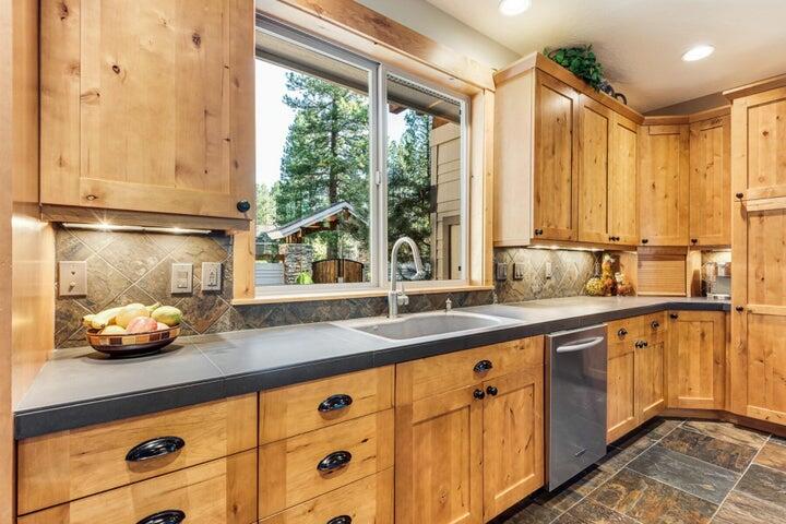 7th Mtn Golf Village - Residential