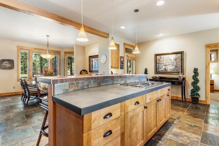 7th Mtn Golf Village - Residential