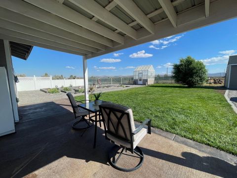 Tiny photo for 87722 Pinion Lane, Christmas Valley, OR 97641 (MLS # 220214331)