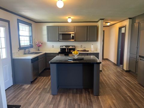 Tiny photo for 87722 Pinion Lane, Christmas Valley, OR 97641 (MLS # 220214331)