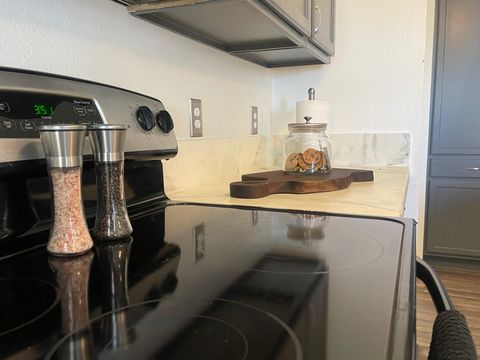 Tiny photo for 87722 Pinion Lane, Christmas Valley, OR 97641 (MLS # 220214331)