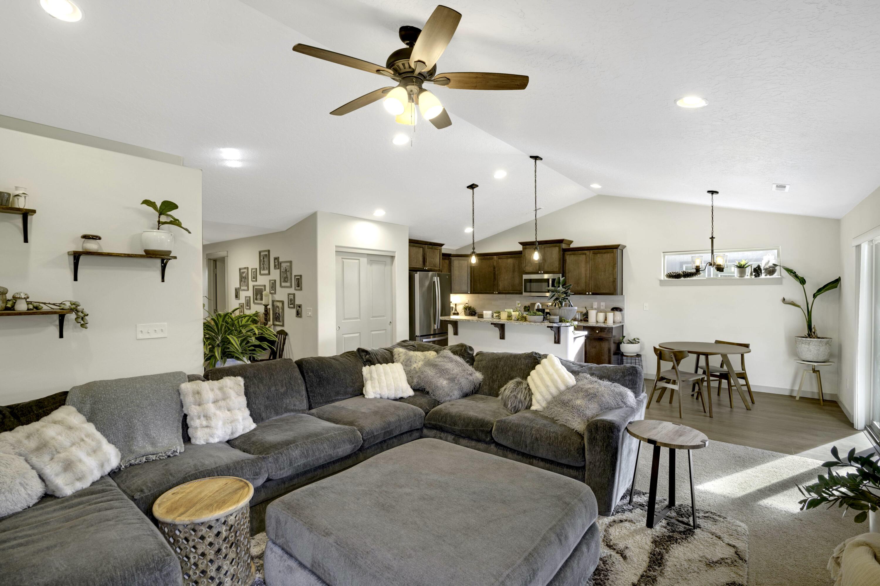 2378 NW Kingwood Avenue