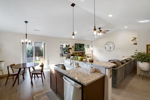 Tiny photo for 2378 NW Kingwood Avenue, Redmond, OR 97756 (MLS # 220217737)