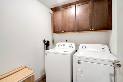 Tiny photo for 2378 NW Kingwood Avenue, Redmond, OR 97756 (MLS # 220217737)