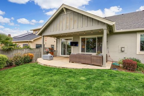 Tiny photo for 4040 Crystal Springs Drive, Medford, OR 97504 (MLS # 220215572)
