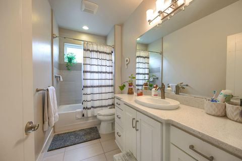 Tiny photo for 4040 Crystal Springs Drive, Medford, OR 97504 (MLS # 220215572)