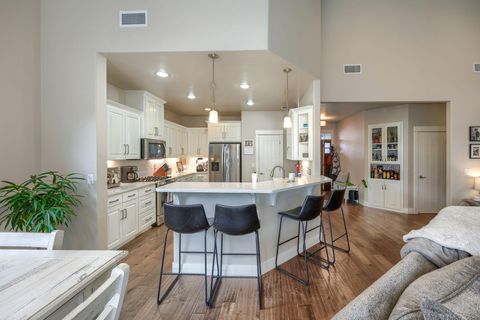 Tiny photo for 4040 Crystal Springs Drive, Medford, OR 97504 (MLS # 220215572)