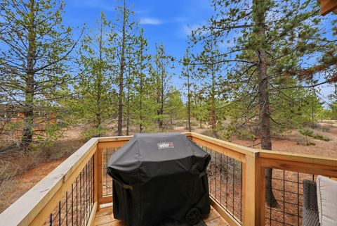 Tiny photo for 54270 Huntington Road, La Pine, OR 97739 (MLS # 220219337)