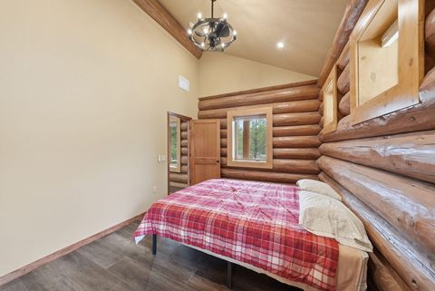 Tiny photo for 54270 Huntington Road, La Pine, OR 97739 (MLS # 220219337)