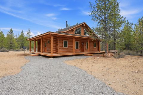 Photo of 54270 Huntington Road, La Pine, OR 97739 (MLS # 220219337)
