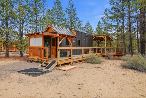 Tiny photo for 54270 Huntington Road, La Pine, OR 97739 (MLS # 220219337)