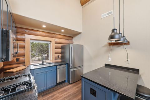 Tiny photo for 54270 Huntington Road, La Pine, OR 97739 (MLS # 220219337)