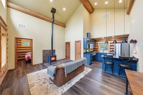 Tiny photo for 54270 Huntington Road, La Pine, OR 97739 (MLS # 220219337)