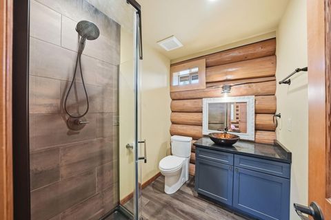 Tiny photo for 54270 Huntington Road, La Pine, OR 97739 (MLS # 220219337)