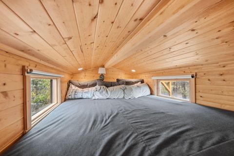Tiny photo for 54270 Huntington Road, La Pine, OR 97739 (MLS # 220219337)
